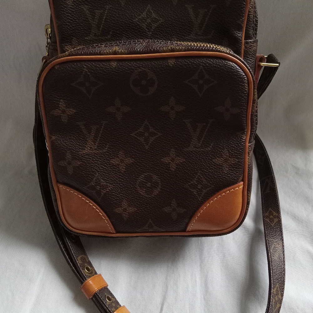 Authentic Louis Vuitton Amazone Crossbody bag